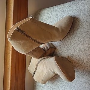 Club Monaco tan cream suede leather booties
